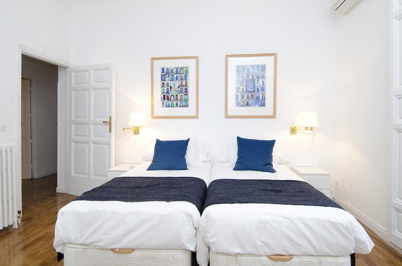 Apartamento Paseo Del Prado II En Madrid Dış mekan fotoğraf