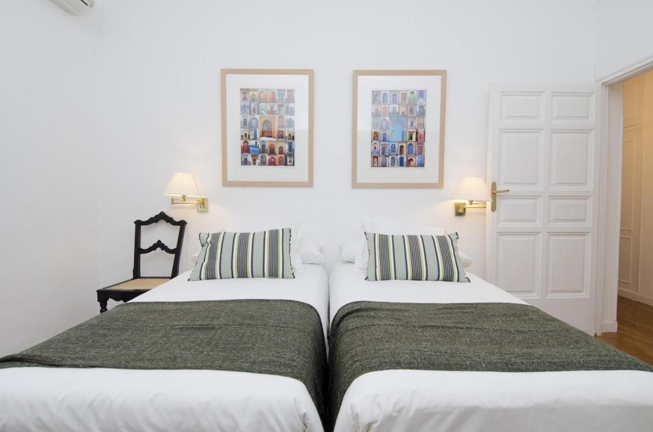 Apartamento Paseo Del Prado II En Madrid Dış mekan fotoğraf